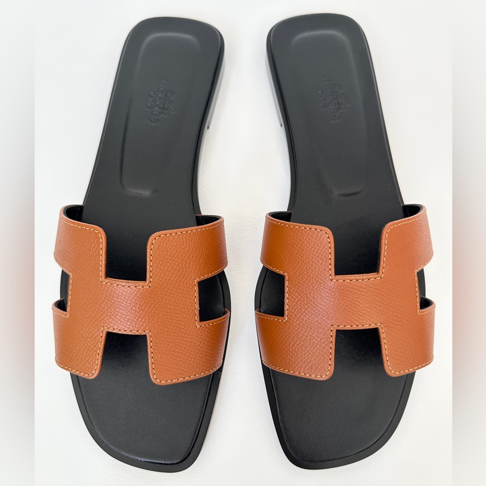 HERMES ORAN SANDALS IN NATUREL BROWN EPSOM LEATHER. SIZE 38 NEW